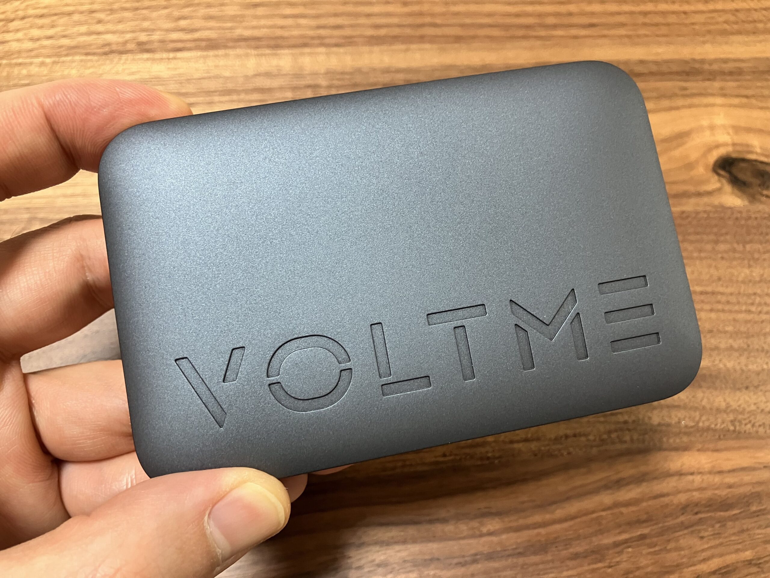 VOLTME モバイルバッテリー